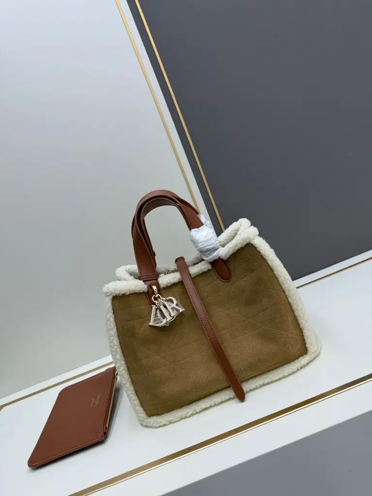 D new arrival groove bag size:29*19*21cm - image 1
