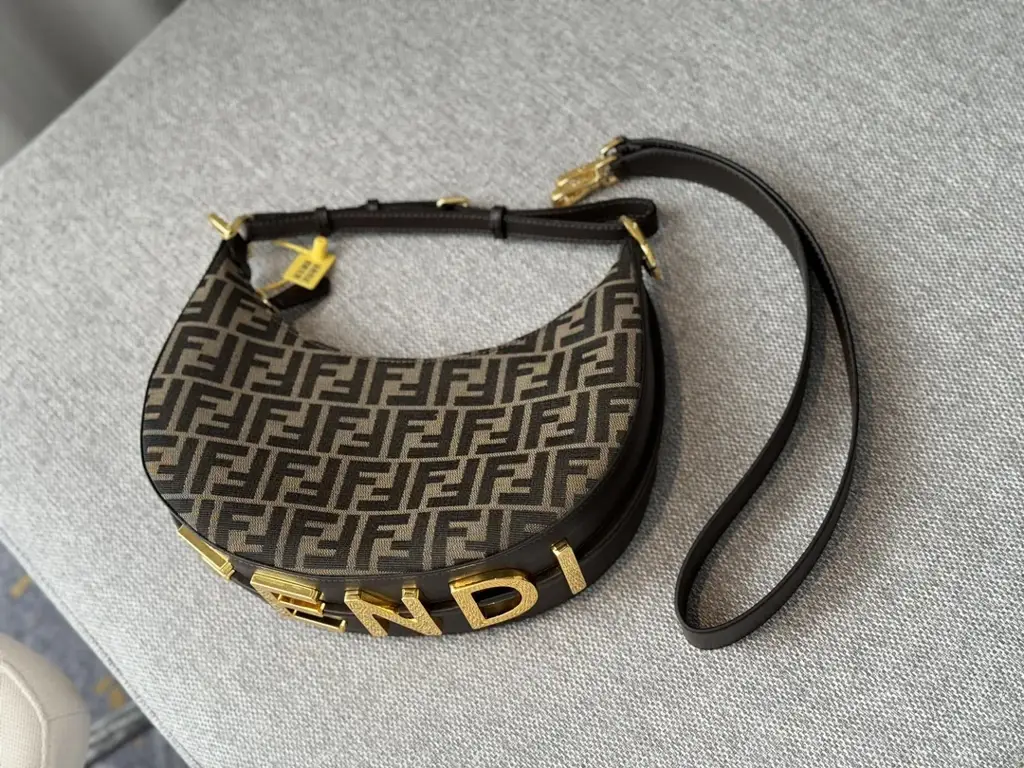 Fen new arrival bag size：28*16cm - image 1