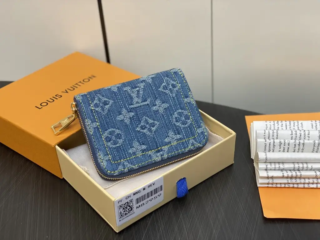 Louis new arrival Zippy Monogram denim wallet size: 11*8.5*2cm - image 1