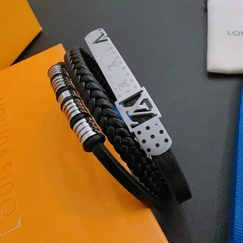Lv New Arrival Bracelet 0004-22cm-ajustable - image 1