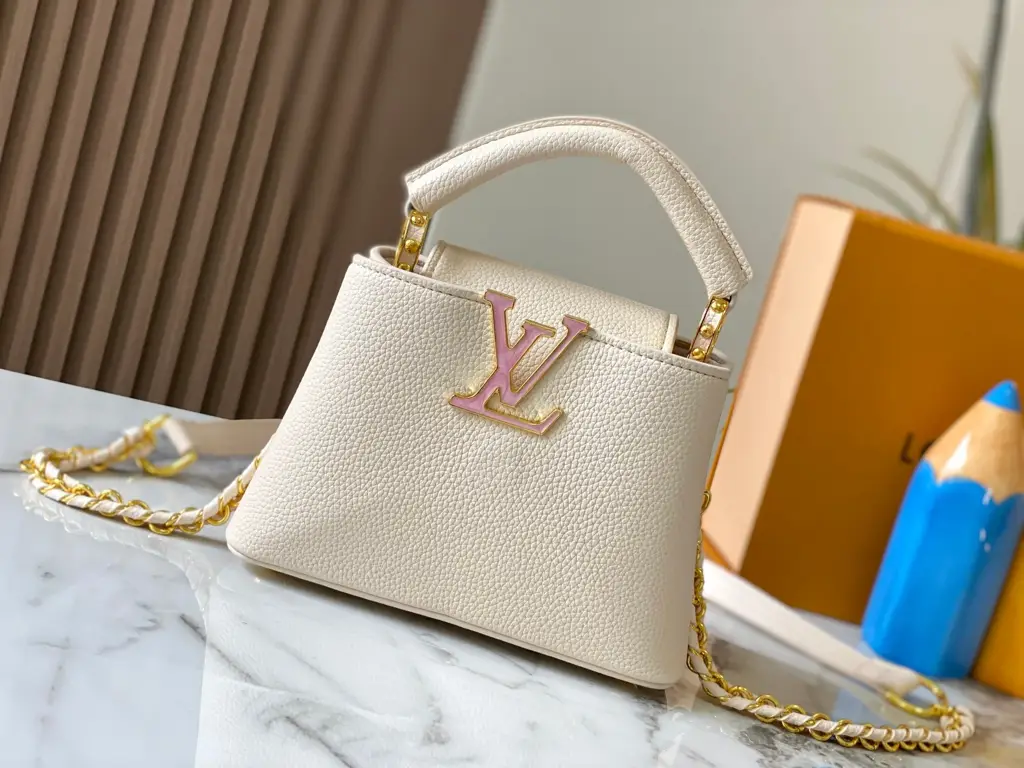 Louis Milky Way Capucines BB  Taurillon leather M23082 size: 21×14×8cm - image 1