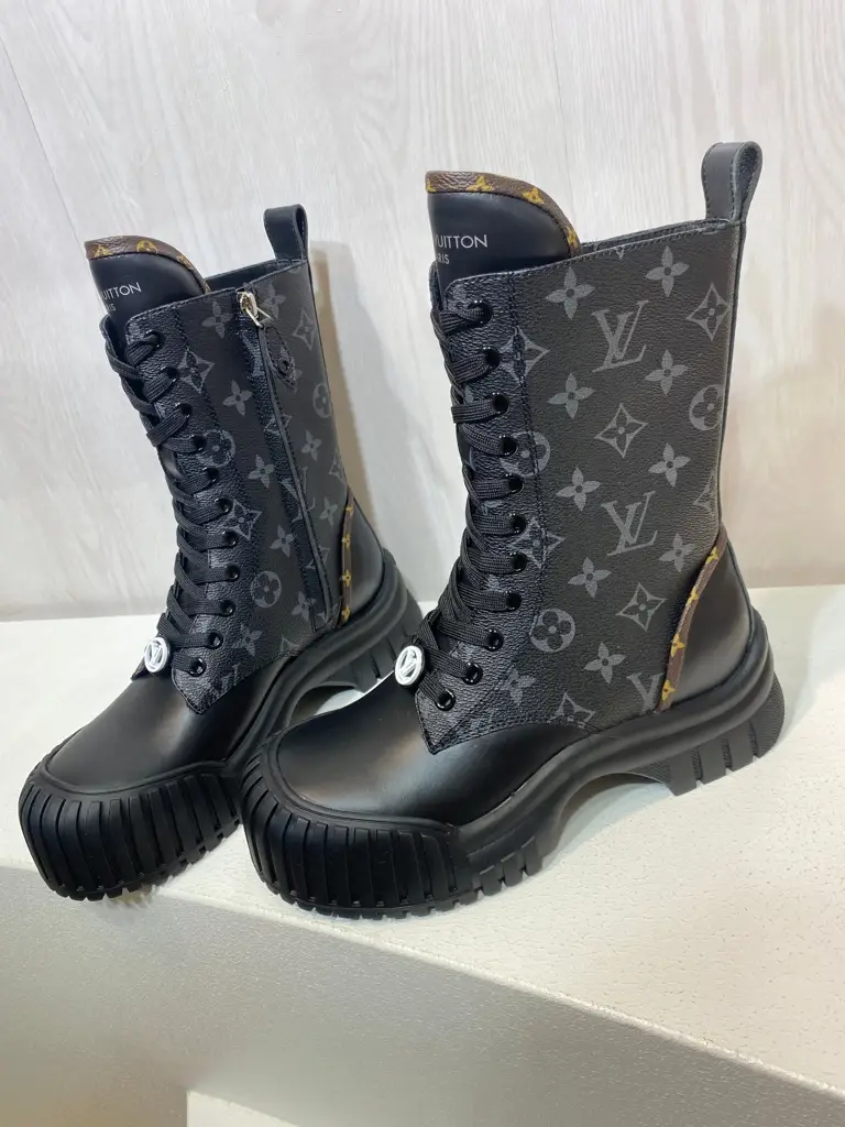 Louis new arrival boots - image 1