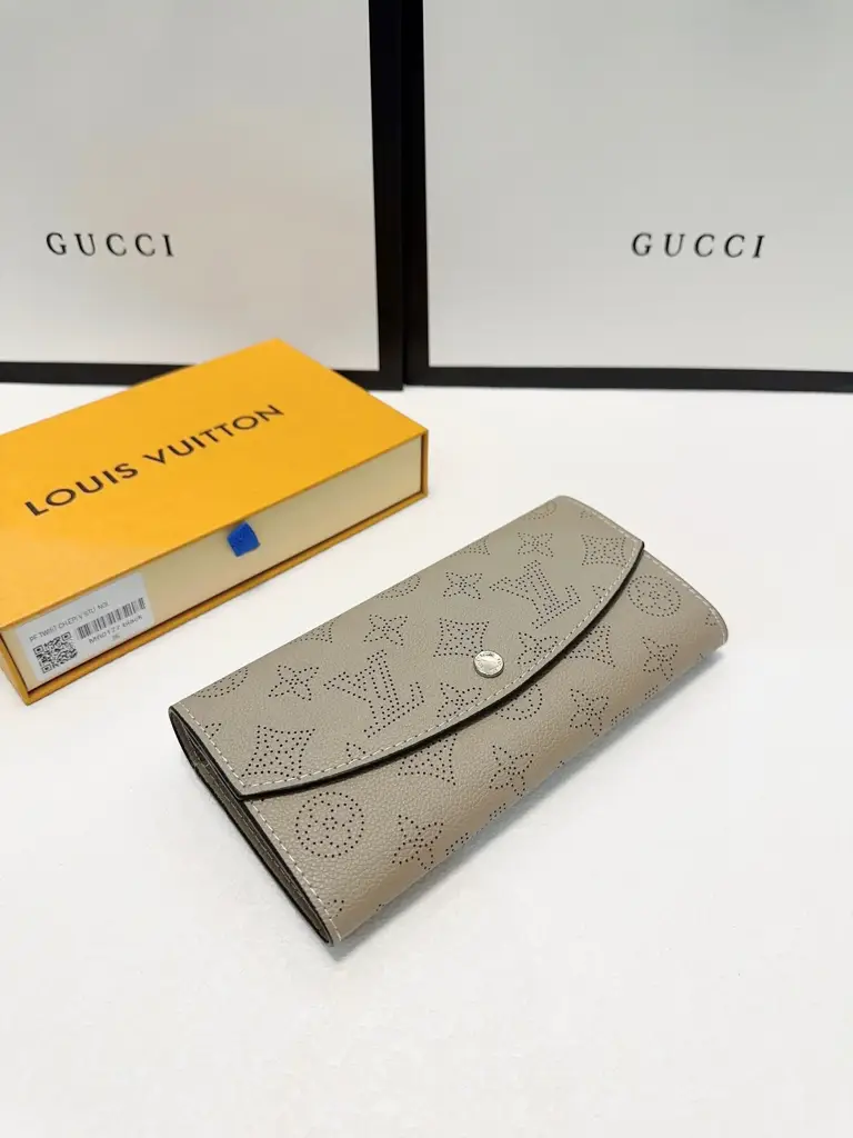 Louis new arrival wallet size: 19×10 cm - image 1