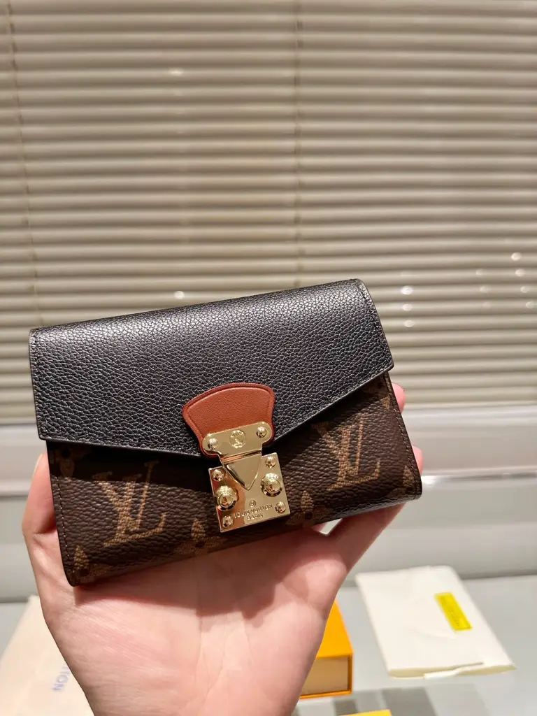 Louis new arrival wallets - image 1